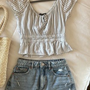 A&F top💙🤍Size XS